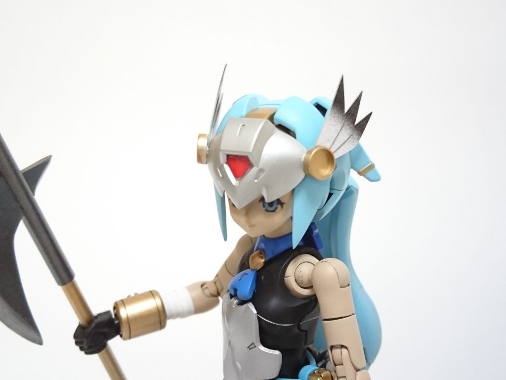 戦士のバイザー部分。塗り分け地獄。赤い部分をキャンディで。何回も失敗して心折れそうになりました…頑張ったよ…