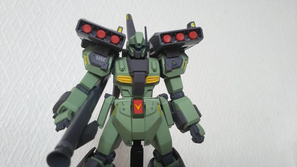 やはりスターク・ジェガンはバズーカ装備ですね！なんとも言えないカッコ良さがあります。