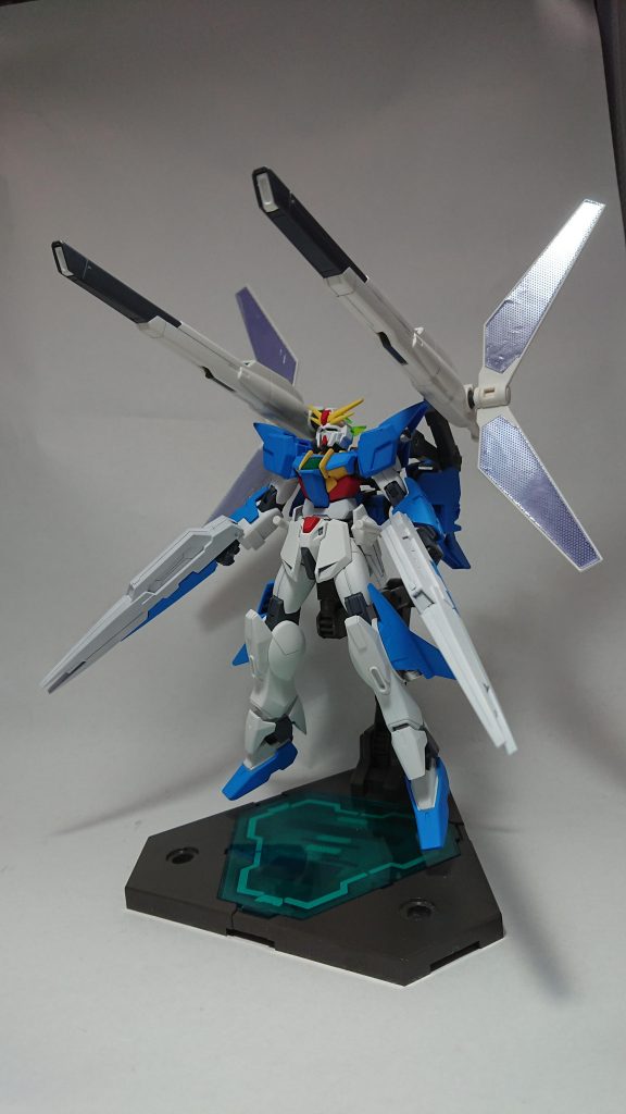 ツインサテライトキャノン発射。リフレクターのシールに傷を付けてしまったのが残念。