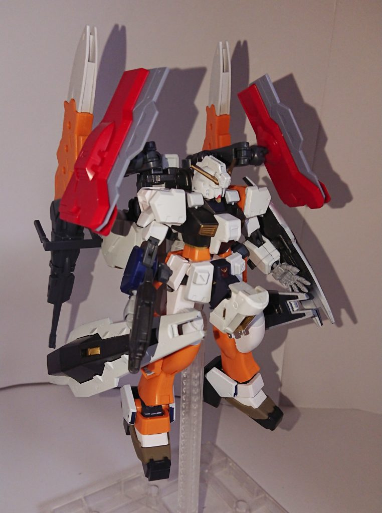 塗装前になります。
この状態だとビームマスターがベースで、ヘイズルのパーツをくっつけて見た目をヘイズルにしているというのがわかりやすいです。