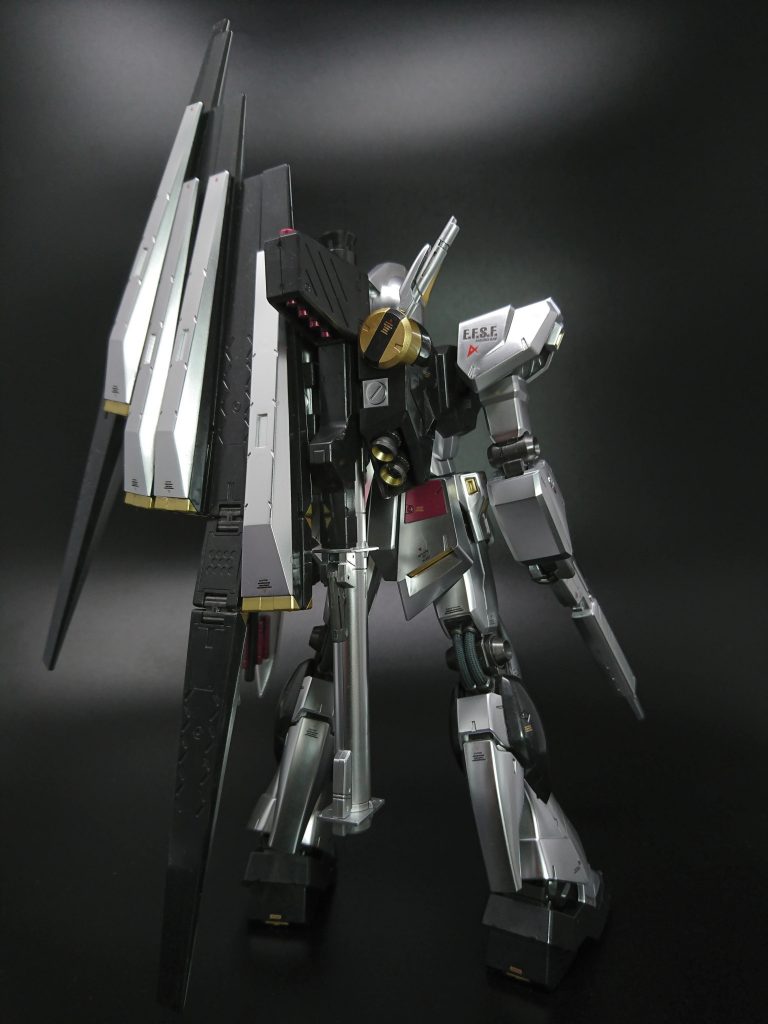 MG RX-93 νガンダム メタリックコーティングver–3枚目/制作者：MORISS