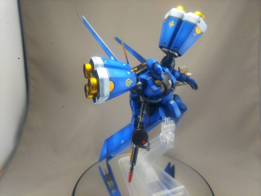 ドラッツェ改にはノーマル肩とビームサーベルが付属します。と言ってもわざわざ戻す人はいないでしょうが…。ガンプラハ