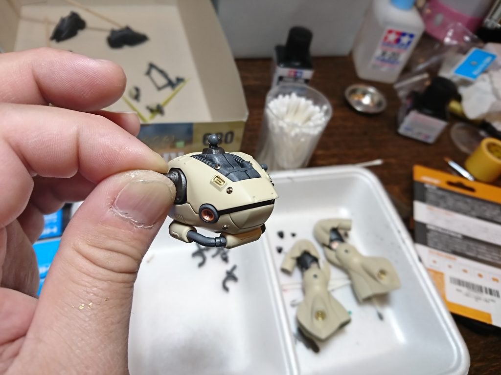 同じくハイキューパーツのメタルパーツを初めて使いましたが、こちらも病み付きになります。塗装と違い、金属の無垢の光沢はやはり良いです。