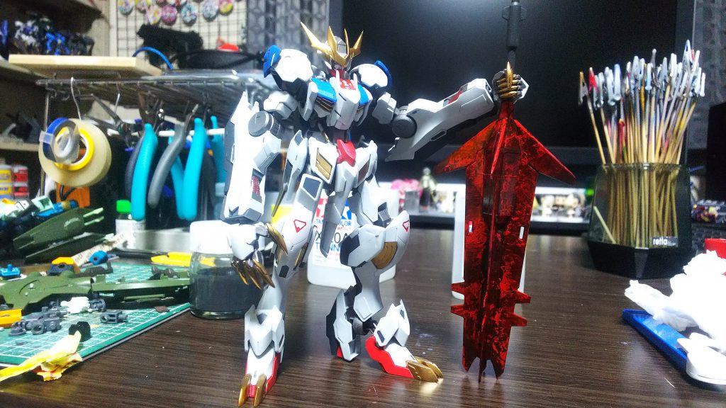 汚す前の完成形。
目の光は塗装後に瞬着で付けているのでもう外せません。
貴重な1枚。