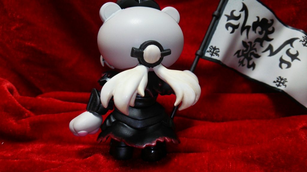 アヤメさんの後ろ髪がちょうどいい感じでした。鎧のスカートのなびき具合もこだわりました!