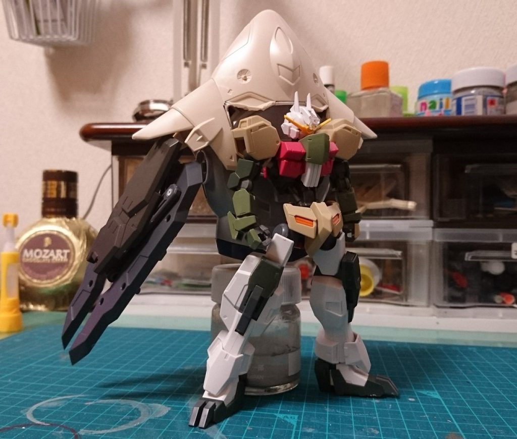 ミキシング途中。
基本形は定まってましたが、細かいパーツ構成をころころ変えるので最終型になるまで時間がかかりました。