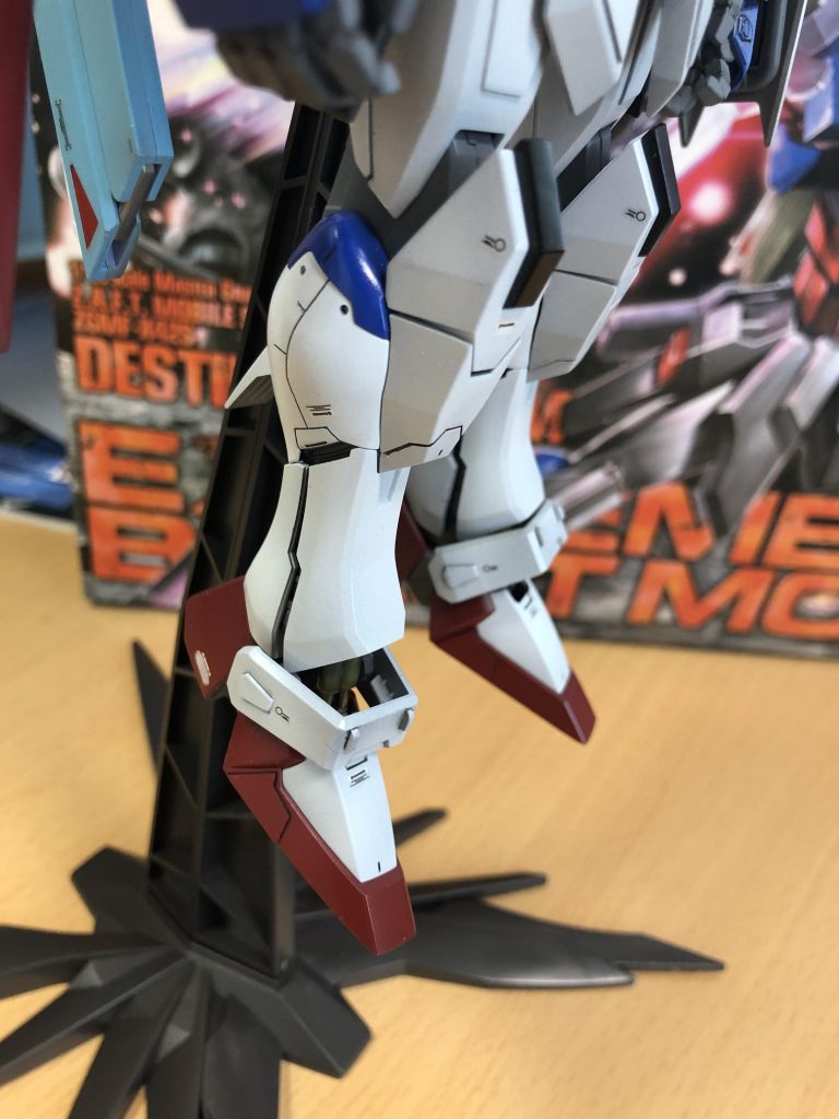 筋彫りもちょっとだけやってあります