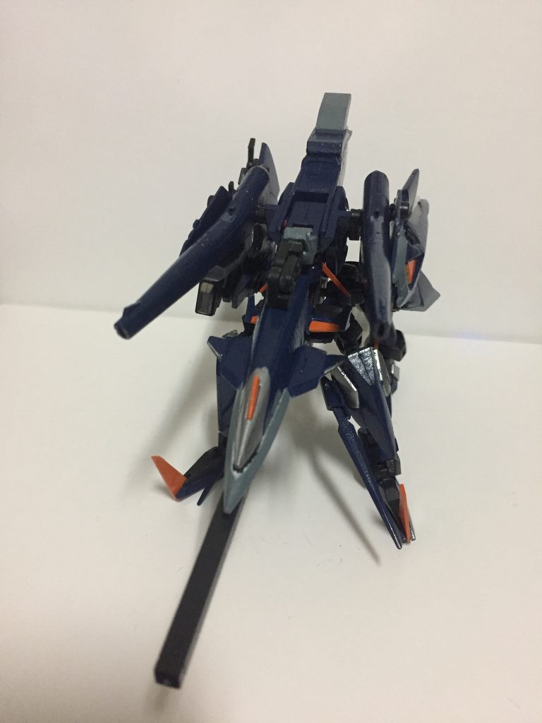 地上用砲撃形態。不整地などでの戦闘形態で主兵装は長距離狙撃用のレールキャノン。長距離狙撃などの定点砲撃がメイン。