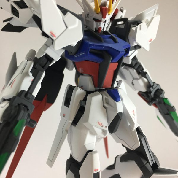 スパークルストライクガンダム