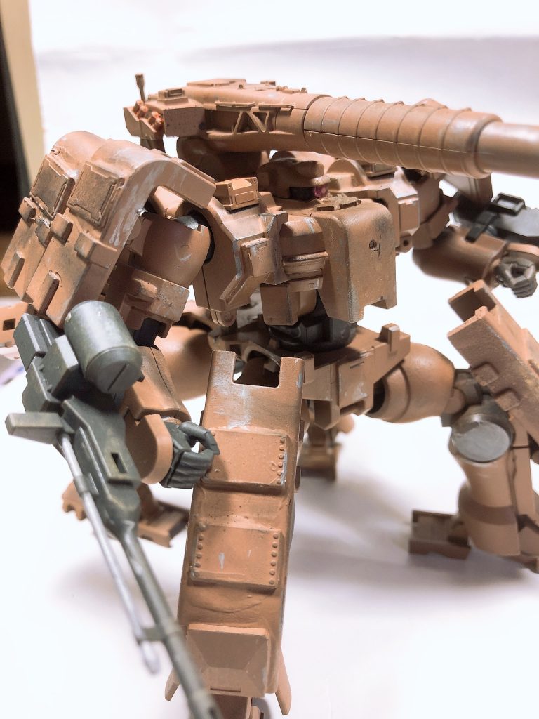 一応対空対策のため長滑空砲を両腕に装備