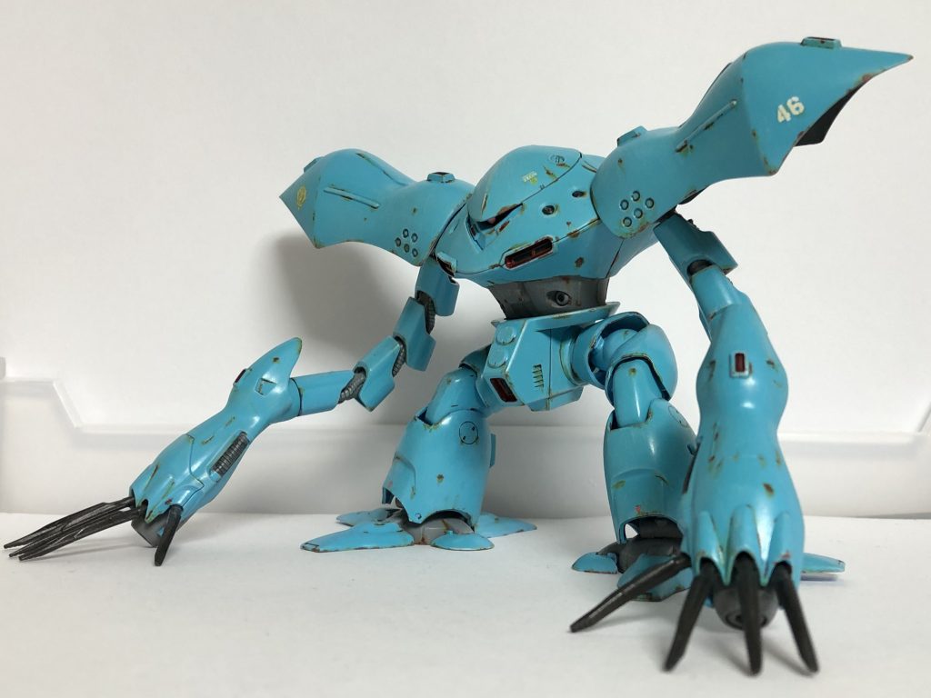 フロントビュー。
今回サビ塗装に初めて挑戦。近くで見ると少し粗が…もっとどこにサビが出来やすそうか想像してやればよかったです。