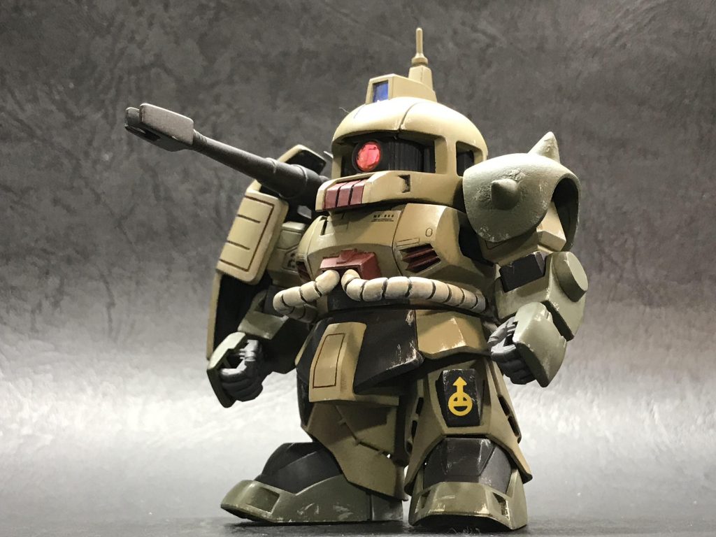 お気に入り角度。
久しぶりにデカールも貼ってみました。
塗装とダメージ塗装後にタミヤウェザリングマスターを使用して汚してみました。