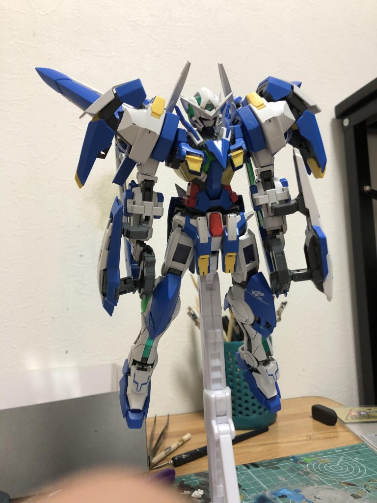 基本武装はGNソードとアメイジングGNソードを改造したもの「デアGNソード」が基本武装である。