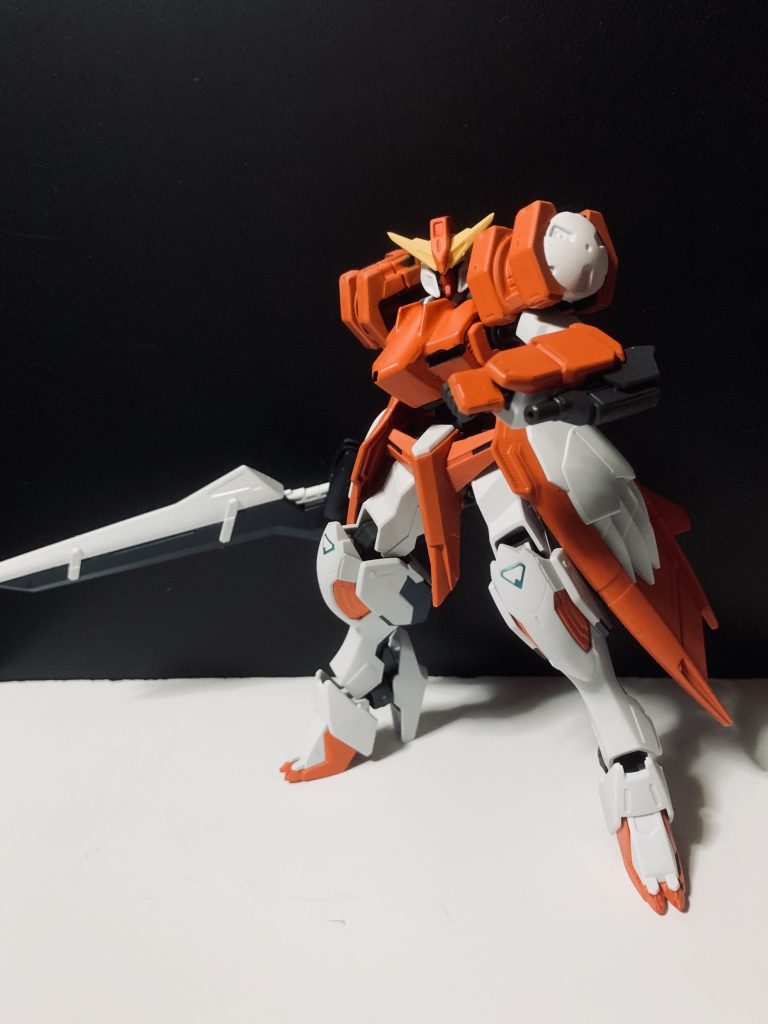 ソードをメイン武器とした機体