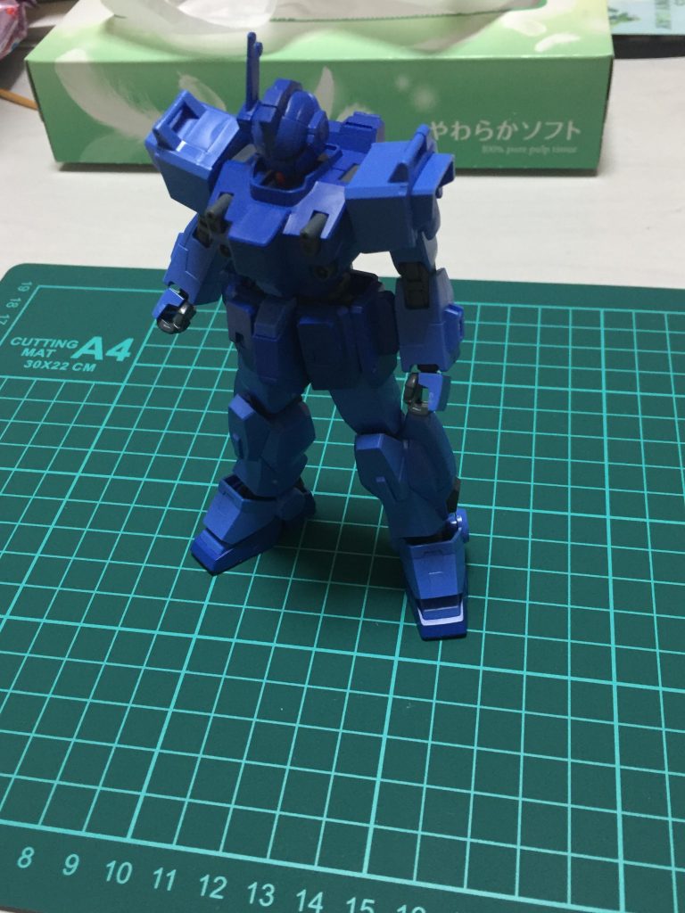 去年(2018年の7月頃)にフルアーマーBDの画像を見て作ろうと制作開始したものの、技量が無いため断念。
形か決まらず悩んでました