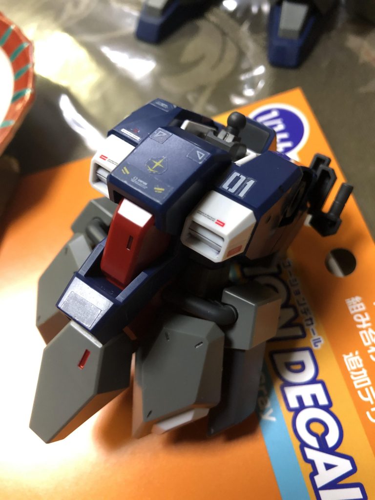 デカール貼ってる途中なんですけど、もつここだけ貼ってやめたくなってましたw