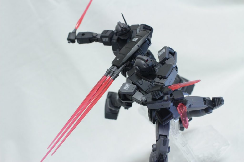 フォーメーションを組んで近接攻撃。