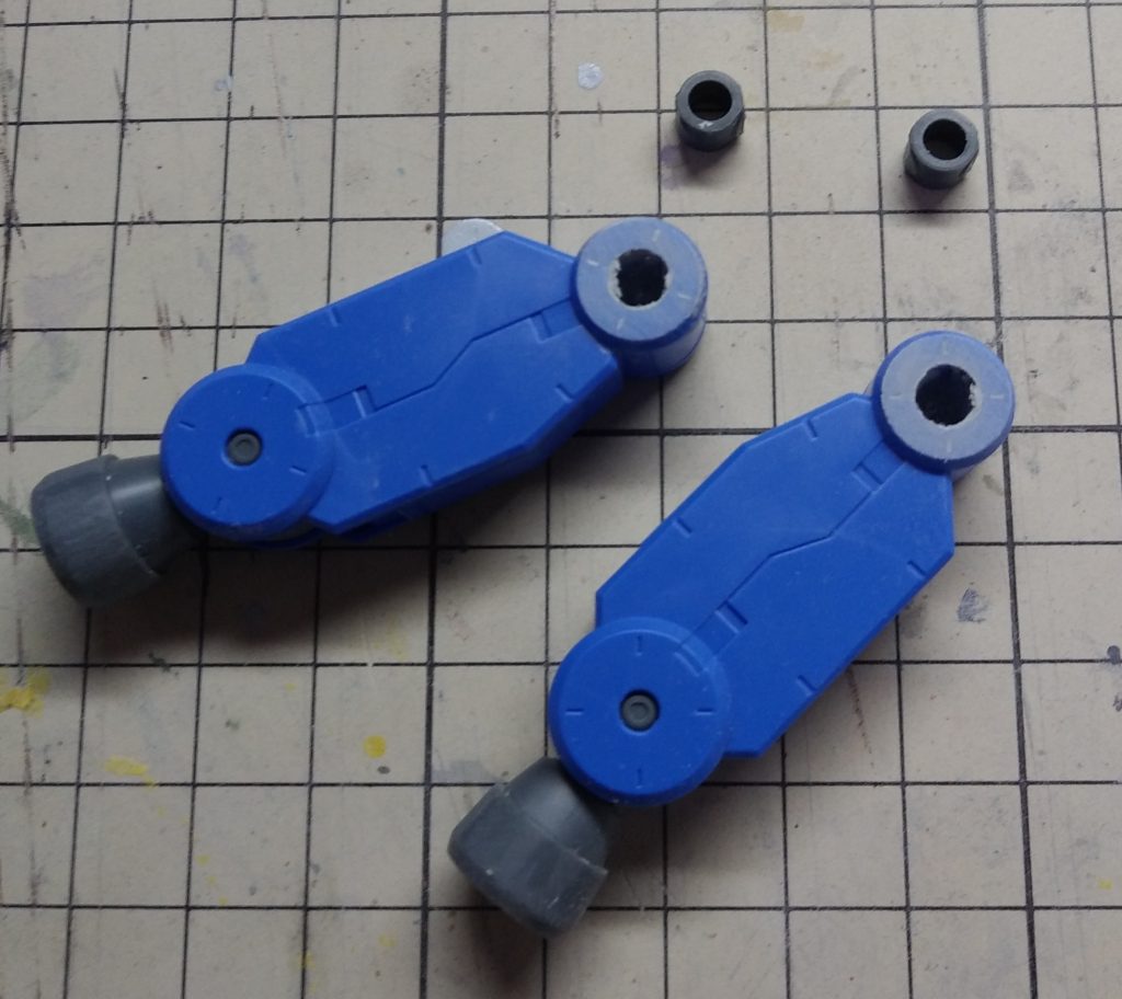 バックパックはシュヴァルベグレイズのジャンクパーツがあったのでそれを一部改良して使用することに。