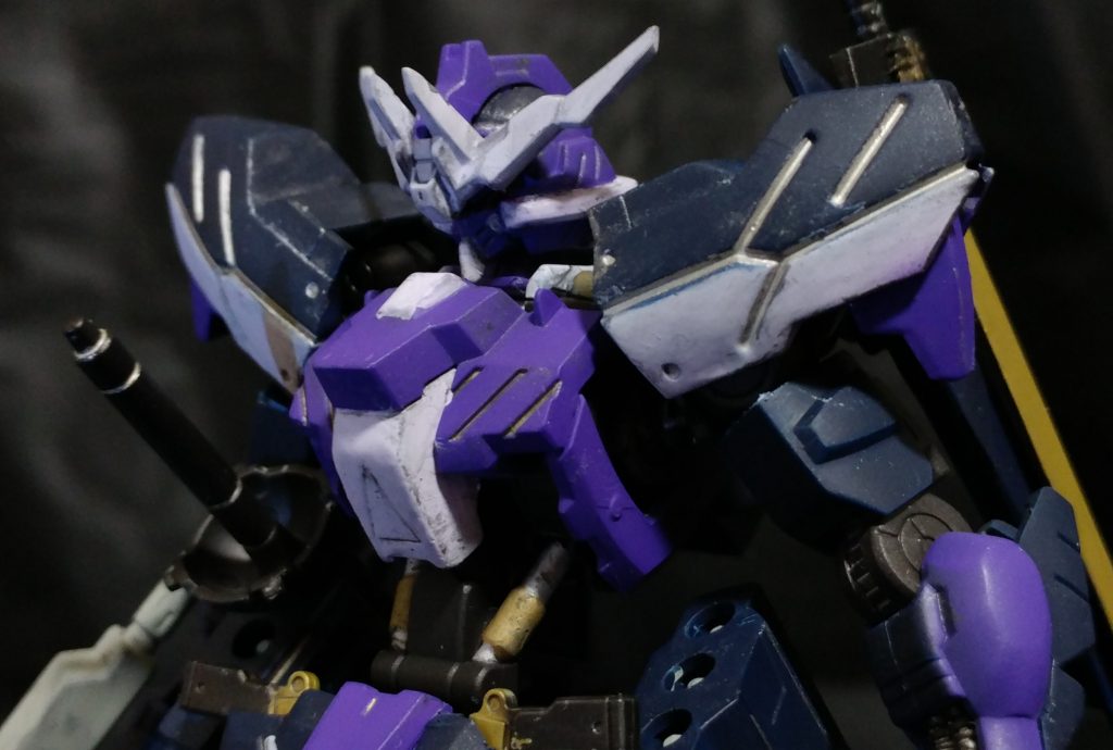 胸アップ。
瞳は暗くてわかりませんがマゼンタですw