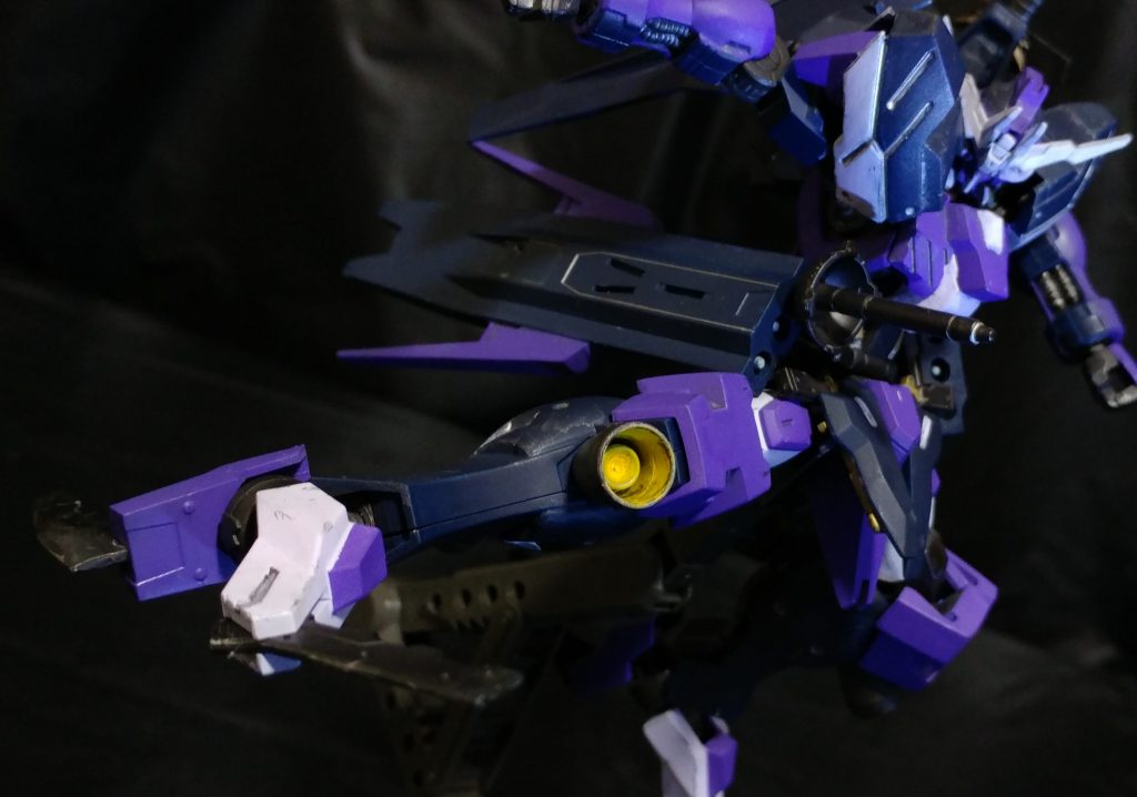 ハンターエッジ。
ラ〇ダーキックっぽく、必殺の一撃。
一応かんな削りで研いで薄くしてます。