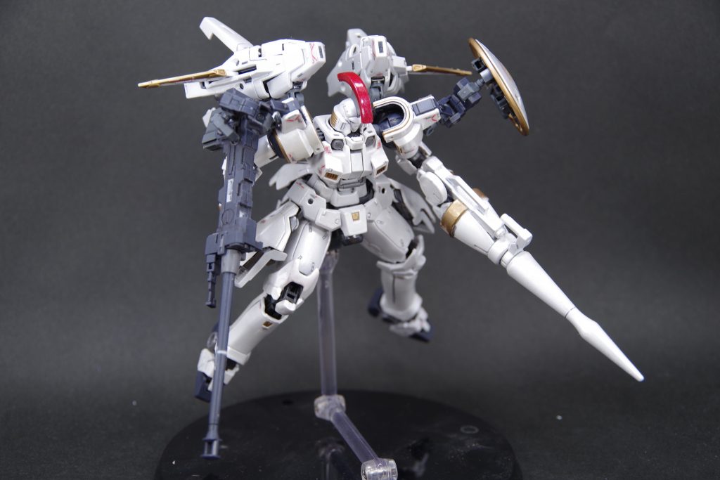 敗者たちの栄光のテンペストを意識したランス。意外と似合って問題なし