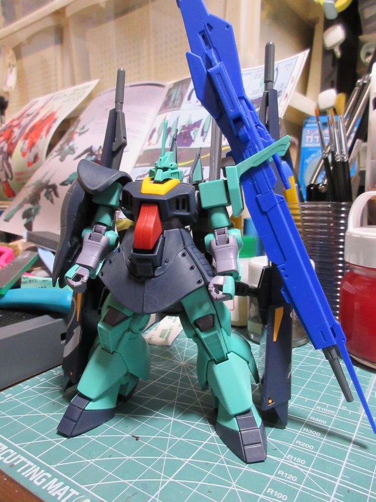 ハイパーメガランチャーがそのまま肩に掛けられるのには驚きました。