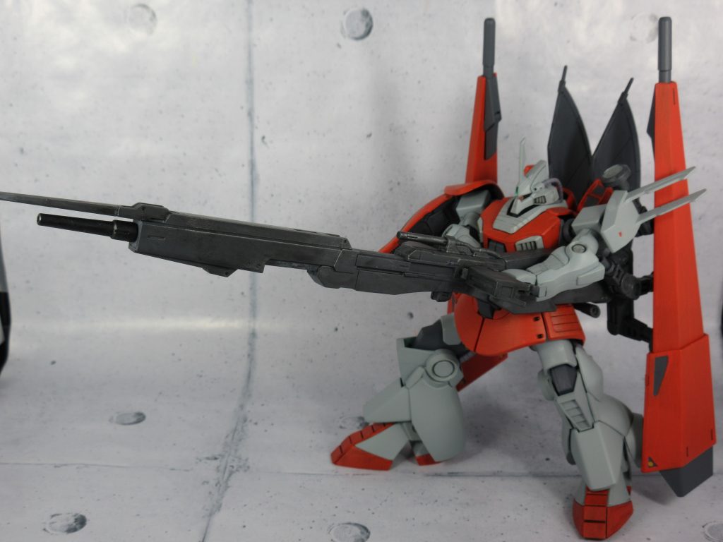 ハイパーメガランチャーはアームでの補助でちょっと説得力を持たせてみました。
それと持ち手をビルドハンズ丸のMサイズに変更しています。