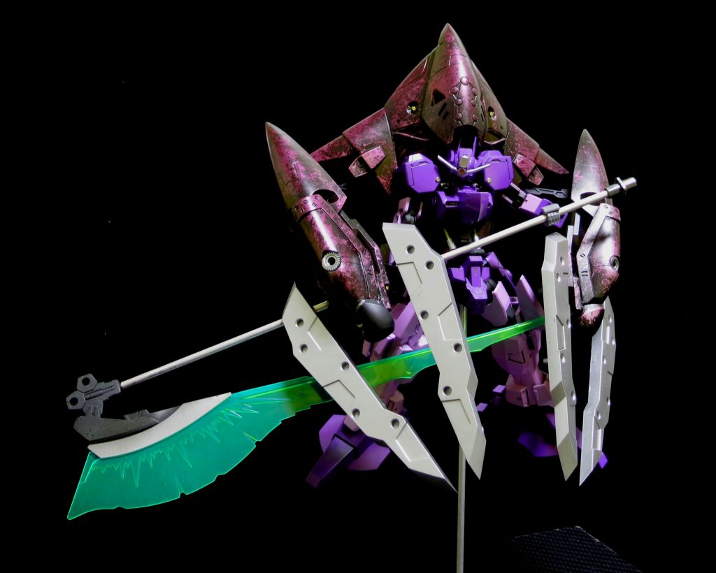 手持ちの斧は3mmアルミパイプと鉄血キャンペーンのパーツに、ナイチンゲールのトマホークをミキシングしています。

【兵装設定】
