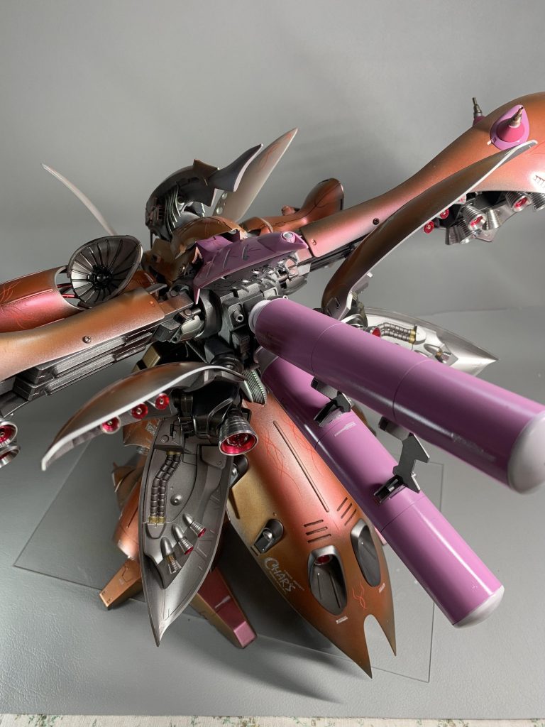 撮影ブースは大きく取ってるつもりだけど手狭に感じるほどの大きさw 塗装面が大きいのでこの季節はエアブラシが水を吐きそうで怖かった