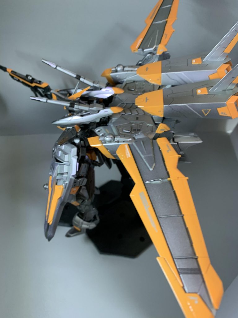 ファトゥム‐00 リゼルCのパーツをMIXしてます 何気にこいつが大変でしたw