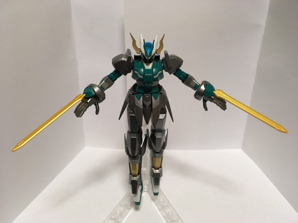 剛剣:麒
 甲手に備え付けられた二振りの実剣。非常に高い硬度をもち,敵MSの攻撃を受け止め,いなし,貫く。