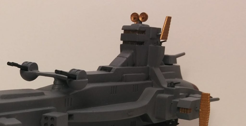 艦橋は少し高さを低くしています　対空機銃はスケールモデル用の武器セットからいい感じのを見繕いました