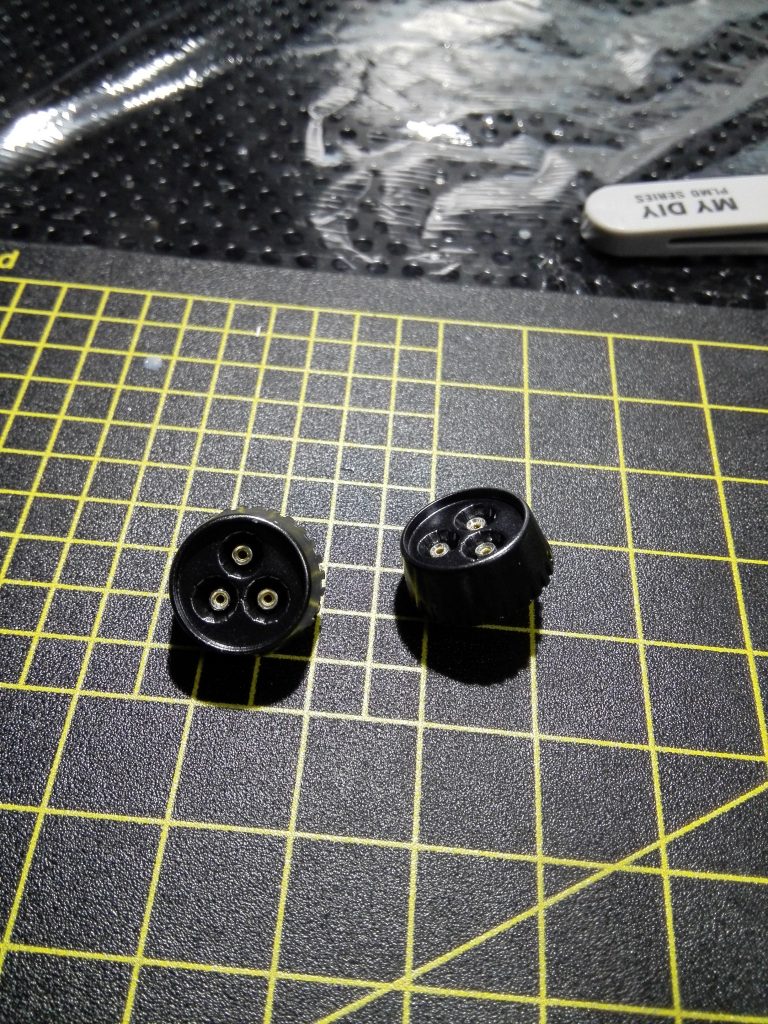 後はワンポイントにメタルパーツを入れたくらいです