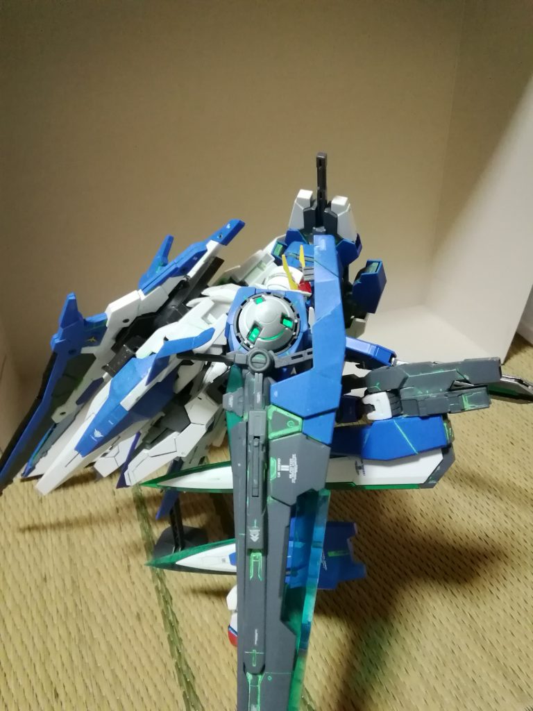 フルキットダブルオーザンライザーの武装を装備追加。