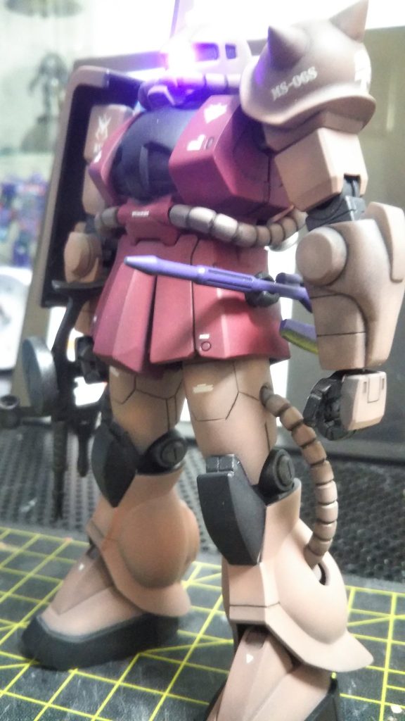 ヒートホークはHG旧ザクのを貰ってきてます、受けはボールデンアームズの中です。
