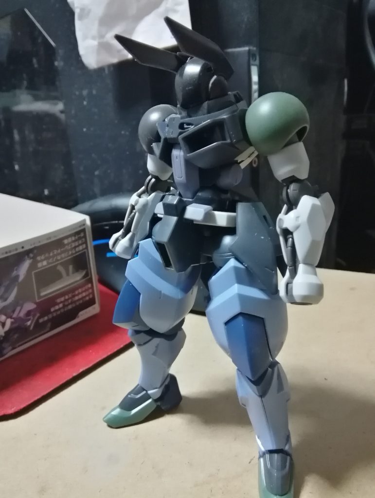 頭の角削り前。ただの板だったのでこの後角風に削りました