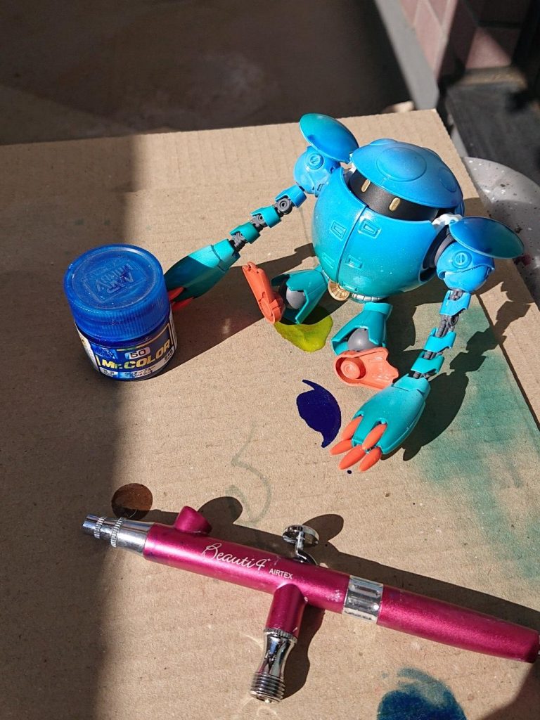 海と空をイメージしてグラデーション塗装しました