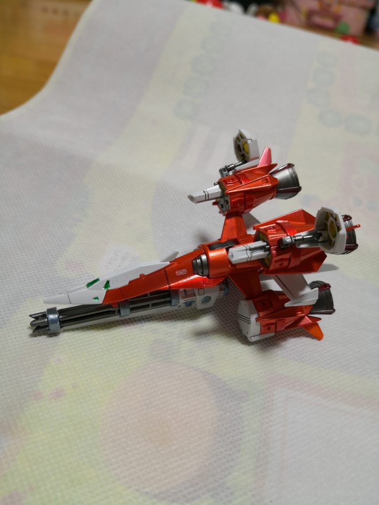 ガンバレルは単品分離も可能。メタルビルドの外観を真似て塗装してみましたが、果たして近づけたのかどうか…(´・ω・`)