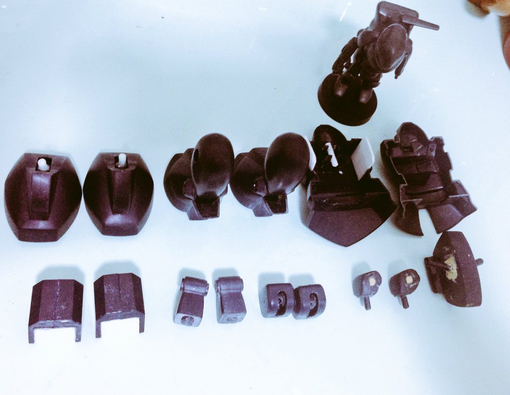 可動はさせないですが、塗装用にあとはめ加工しました。