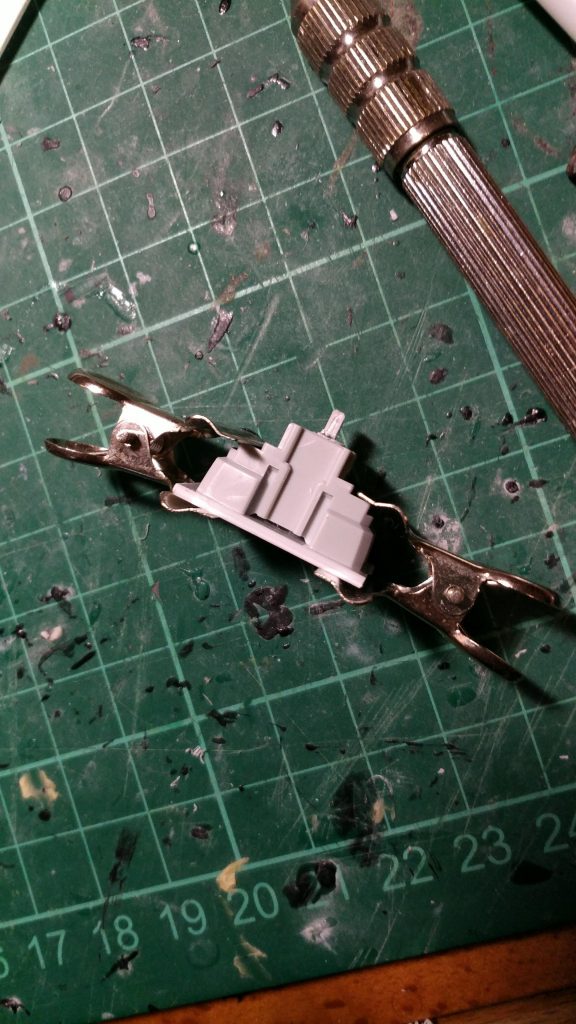 可動アーム,肩接続部,及び胴体を延長しました.