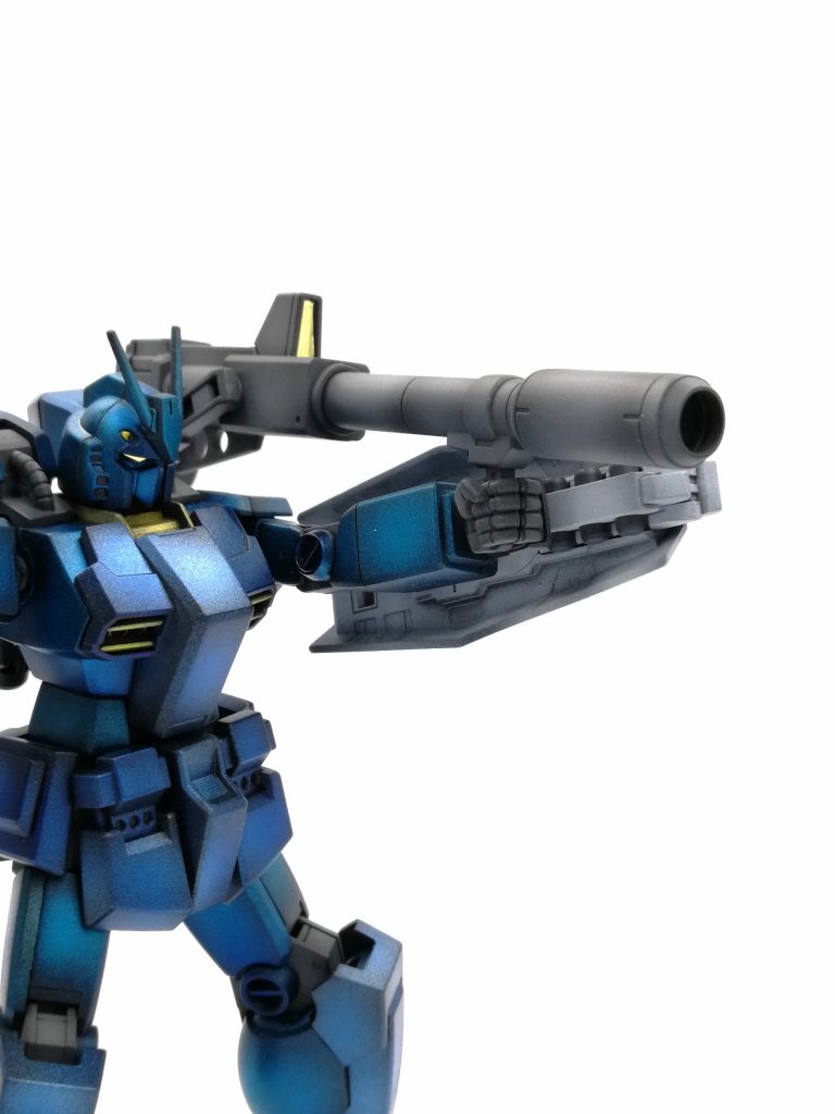 ·ジャイアントガトリング
大型のガトリングガンで強力な武装です。
·ハイパーバズーカ
元のレッドウォーリアの物です。
手で保持することで命中精度を上げることが出来ます。