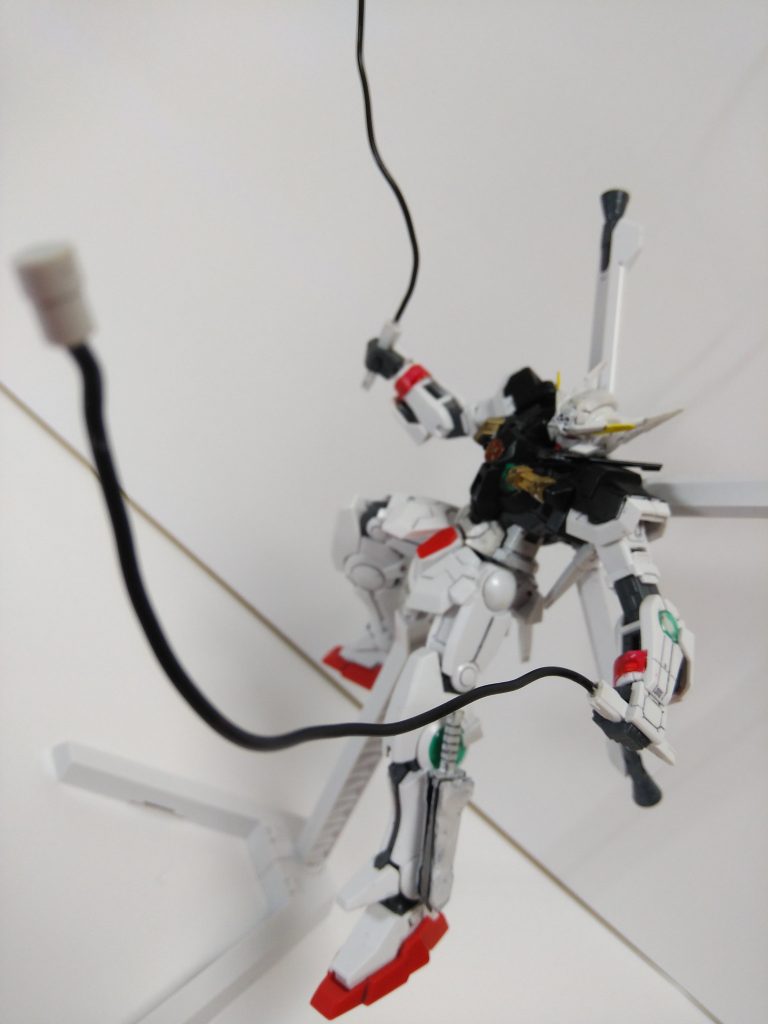 エグナーウィップ
尻のビームサーベルを取り替えたという設定で取り付け。本来ならスクリューウェッブですが00ならエグナーウィップかなと