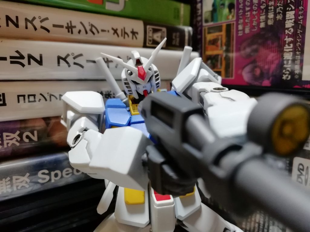 ベースガンダム–5枚目/制作者：@LLnz1x8h5hnyyJ9