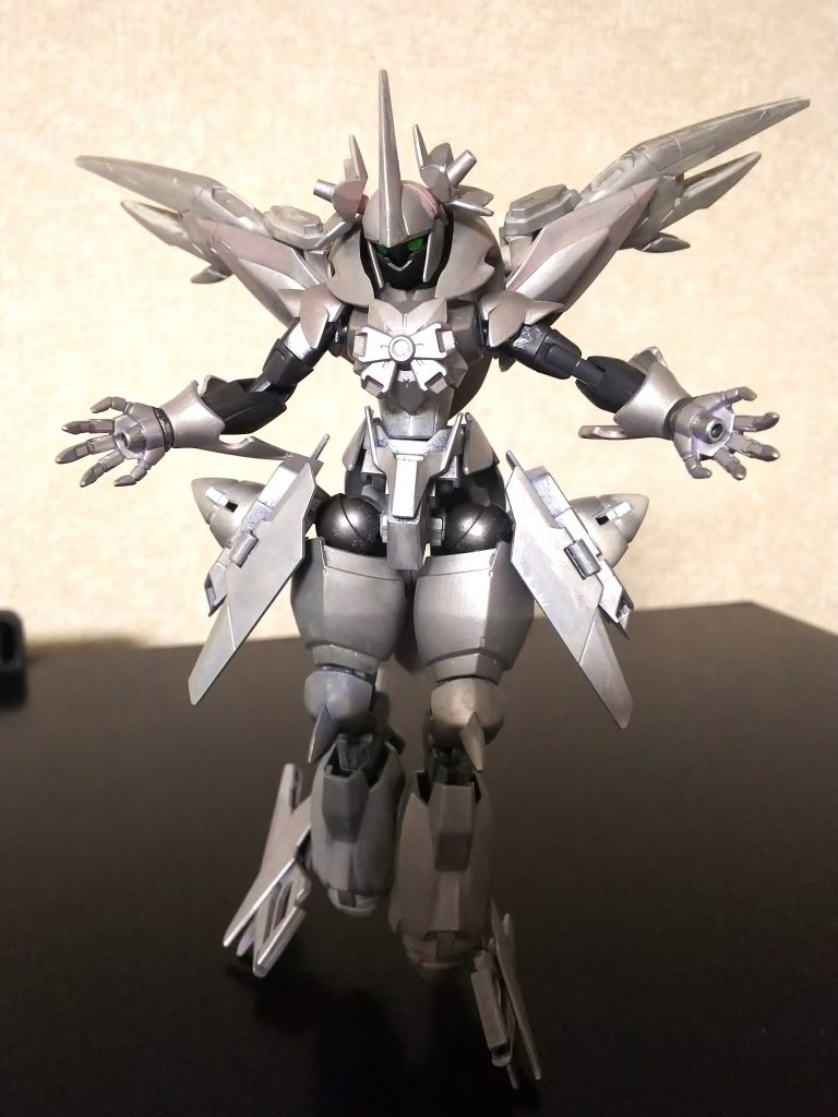 塗る前は黄色い花の機体名も考えたのですが、完成したら蜂のようだったのでビーネと命名。