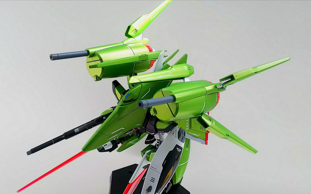 高機動形態!ドラグーンユニットを推進力に回すことで機動力重視の形態になります!!