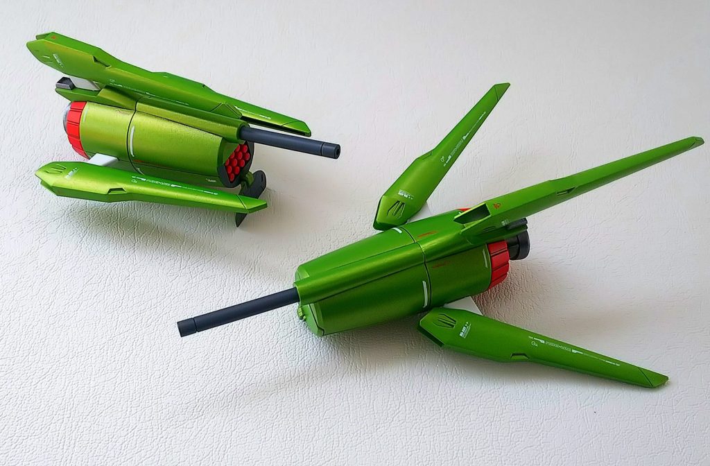 カオスドラグーンポットモードは火力重視!カオスドラグーンレヴモードは機動力重視!
2パターンの形態で飛び回ります!もちろんドラグーンユニットは単体で飛び回ることも可能です!