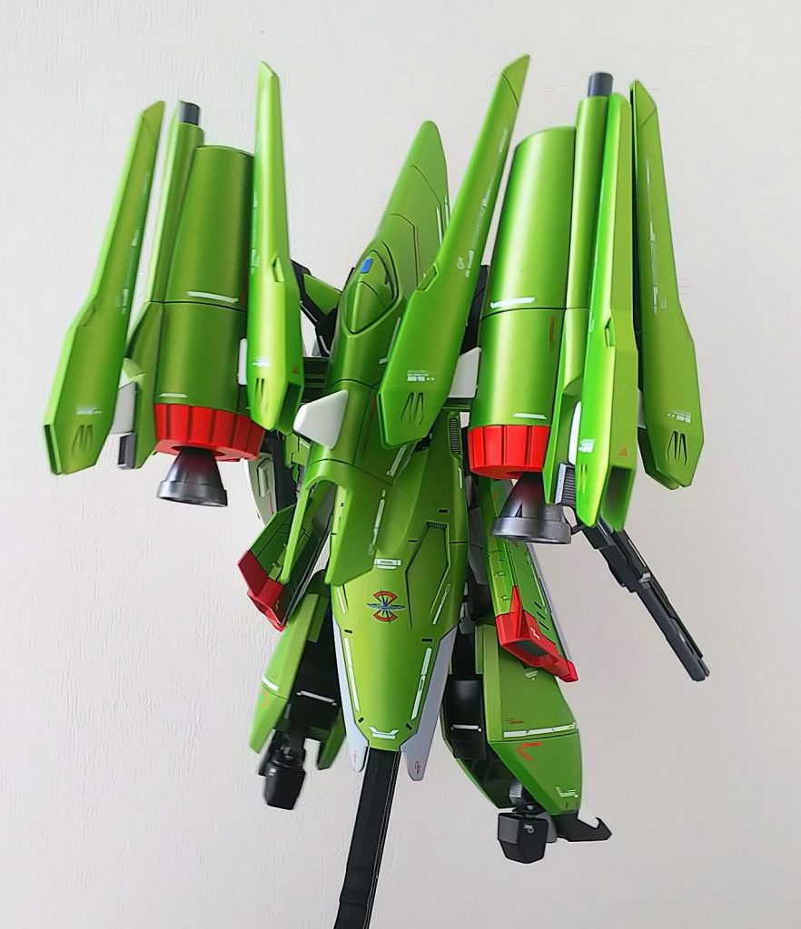 後ろから見たこのゲテモノ感がカオスの一番好きなところです!