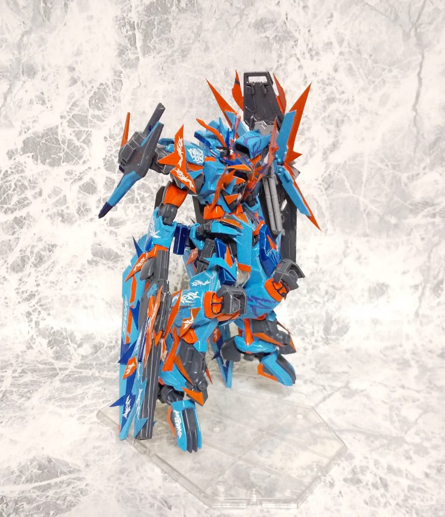 逆ver
右側にはトライバル調のデザインパターンが多数。