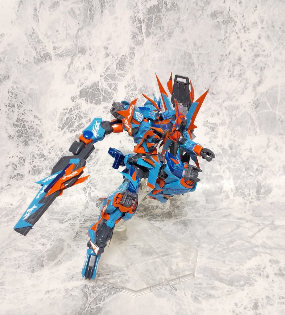 ビームライフルは取り回しの良いスタンダードタイプで、貫通力を高めに調整されている。