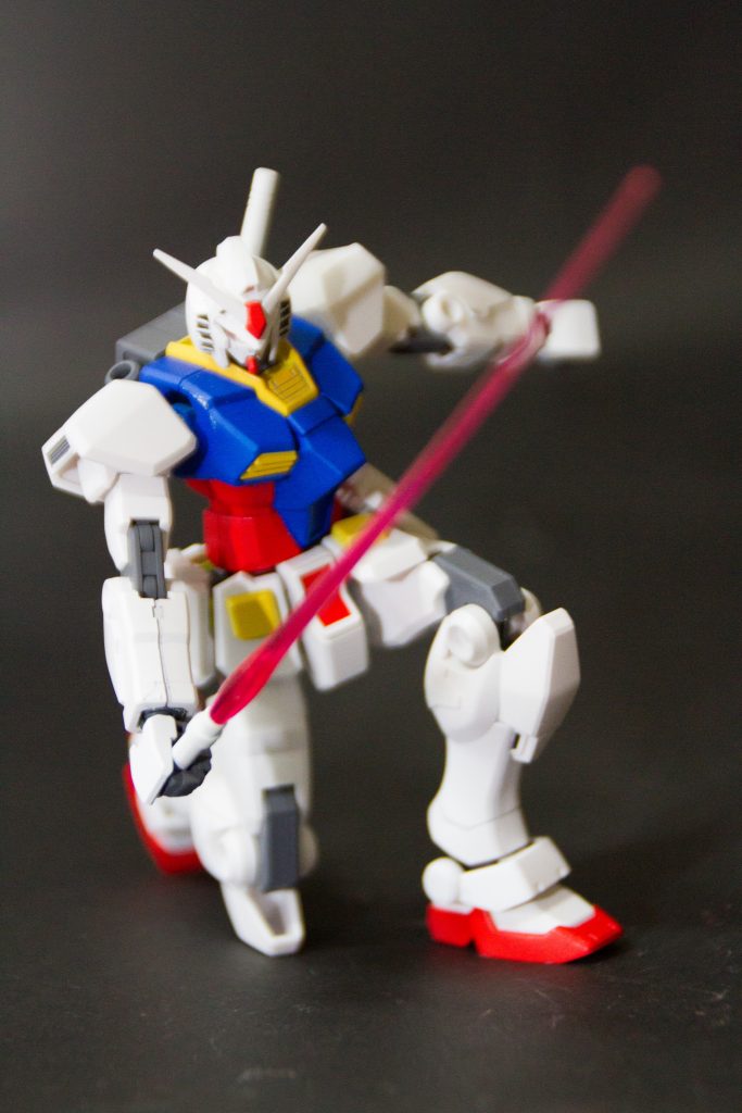 完成してから投稿するまで半月掛かりました・・・
シールドはガンダムだからこそ十字星が欲しいと思いジムジムから掻っ払いました。